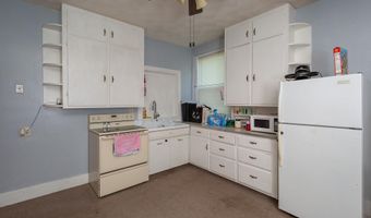 306 W 2ND St, Annawan, IL 61234