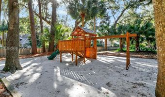 17 Dewberry Ln, Hilton Head Island, SC 29928