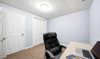 757 N Hanover St, Auburn, KS 66402