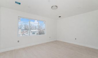 378 Atlantic Ave, Staten Island, NY 10305