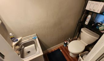 513 N Broad St, Adrian, MI 49221