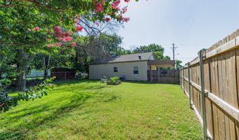 101 N Hubbard St, Alvord, TX 76225