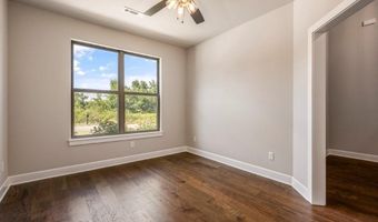 2 Hebrides Cir, Bella Vista, AR 72715