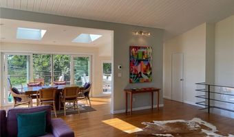 22 Dock Rd, Norwalk, CT 06854