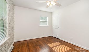 2528 Arnold Dr, Charlotte, NC 28205