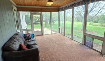 1502 Hillcrest Ct, Atchison, KS 66002