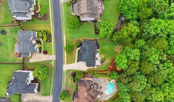 62 Applewood Ln, Acworth, GA 30101