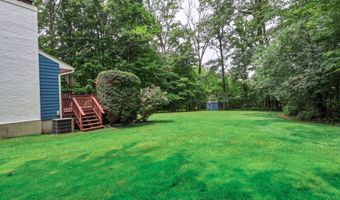 30 Grant Hill Rd, Bloomfield, CT 06002