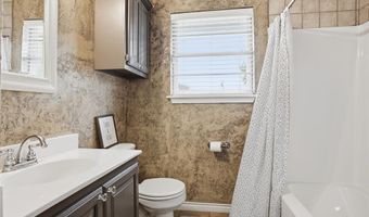 319 Cameron Dr, Altus, OK 73521