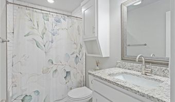 3 Wyre Ln, Bella Vista, AR 72714