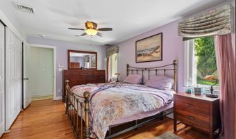 103 Glenbrook Dr, Cheshire, CT 06410