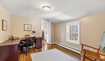 21 Old Chimney Rd, Barrington, RI 02806