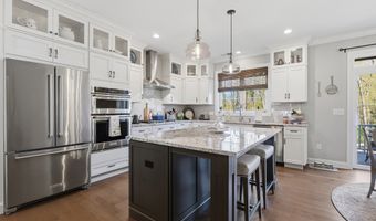 39 Brentwood Cir 39, Danbury, CT 06810