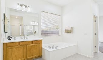 6915 S SAPPHIRE Way, Chandler, AZ 85249