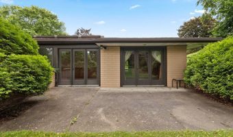 5531 LONG Ct, Appleton, WI 54914