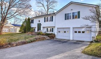 25 Sprague Ave, Lincoln, RI 02865