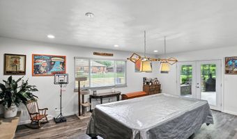 8219 Bishops Ln, Indianapolis, IN 46217