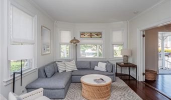 27 Mann Ave, Newport, RI 02840