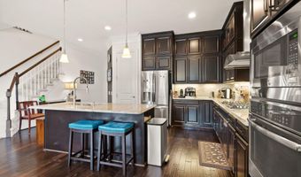 41699 BROOKEBOUROUGH Ct, Aldie, VA 20105