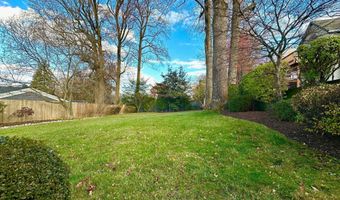 941 N MCKINLEY Rd, Arlington, VA 22205