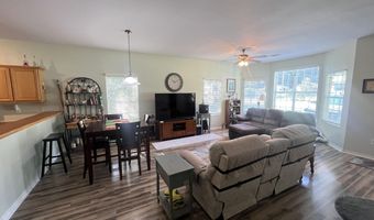 7054 W Perry St, Bay St. Louis, MS 39520