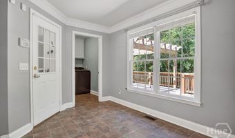 354 E Creek Bnd, Athens, GA 30605