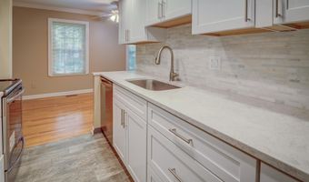 514 S HENRY St, Alexandria, VA 22314