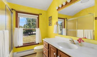 227 Prospect Ave, Middletown, RI 02842