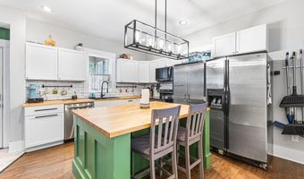 1016 N 10th St, Atchison, KS 66002
