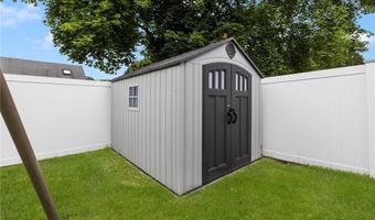 12 Hidden Valley Ln, Lincoln, RI 02865