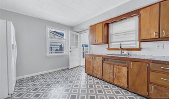 132 River Edge Road 1, Bergenfield, NJ 07621