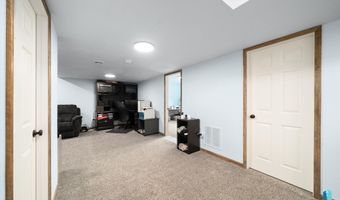 2026 ACE Ave, Brookings, SD 57006