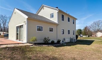 129 Simmonsville Ave, Johnston, RI 02919