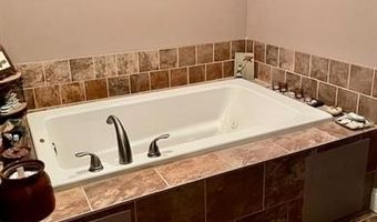 907 Chardonnay, Lewiston, MI 49756