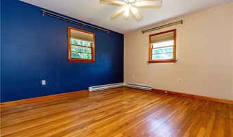 16 Pennsylvania Ave, Jamestown, RI 02835