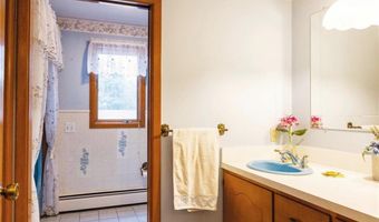 22 GROVE Ave, North Providence, RI 02911