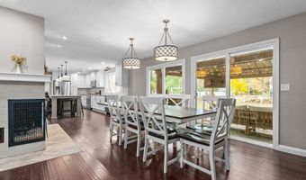 11 HILLTOP Ct, Appleton, WI 54914