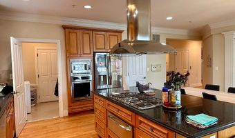 6204 MELVERN Dr, Bethesda, MD 20817