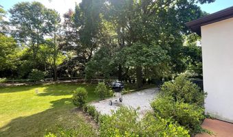 2185 Ayrshire Dr, Ann Arbor, MI 48105