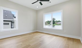 7648 S Shoreline Blvd, Benton, AR 72019