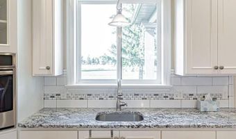 899 N Von Elm Dr, Blackfoot, ID 83221