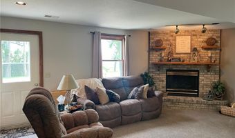 23371 650th Ave, Alden, MN 56009
