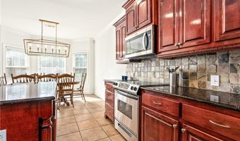518 N DONAHUE Dr, Auburn, AL 36830
