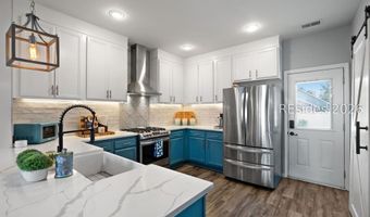 17 6th Ave, Bluffton, SC 29910
