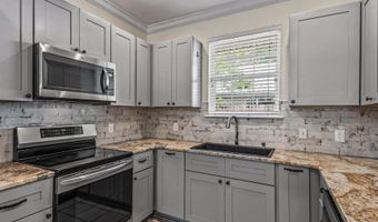 258 Prado St, Apalachicola, FL 32320
