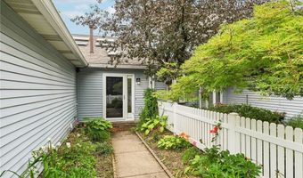 838 Lynnhaven Ln, Akron, OH 44313