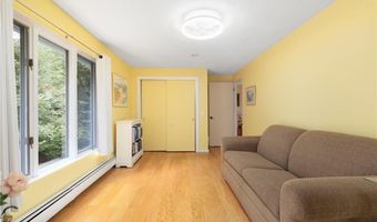 930 N Main Rd, Jamestown, RI 02835