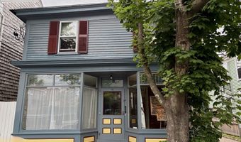 30 Bradford St, Bristol, RI 02809