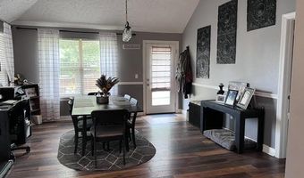 409 Brittany Ct, Aurora, MO 65605