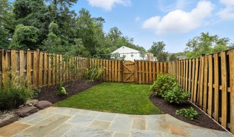 3233 VISCOUNT Ct, Annandale, VA 22003